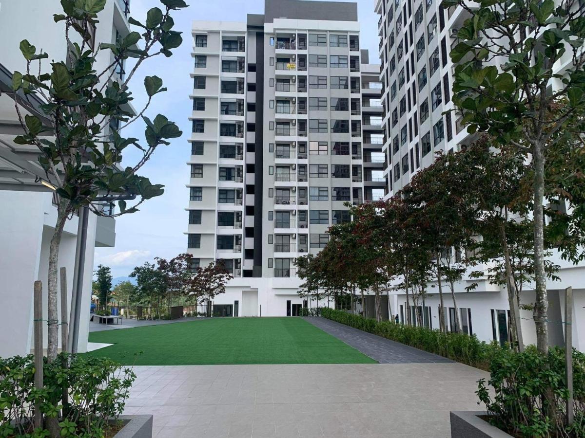 Mmg D'Tiara Homestay กาจัง ภายนอก รูปภาพ