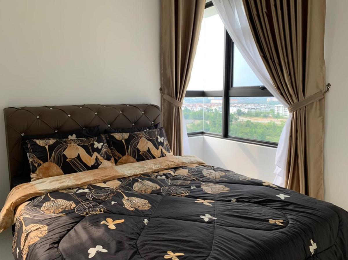 Mmg D'Tiara Homestay กาจัง ภายนอก รูปภาพ